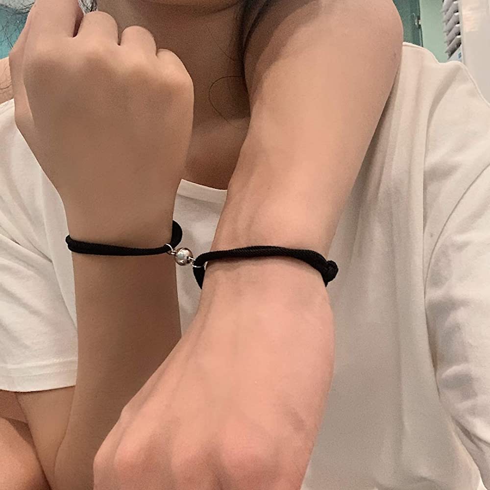 Magnetic couple bracelet